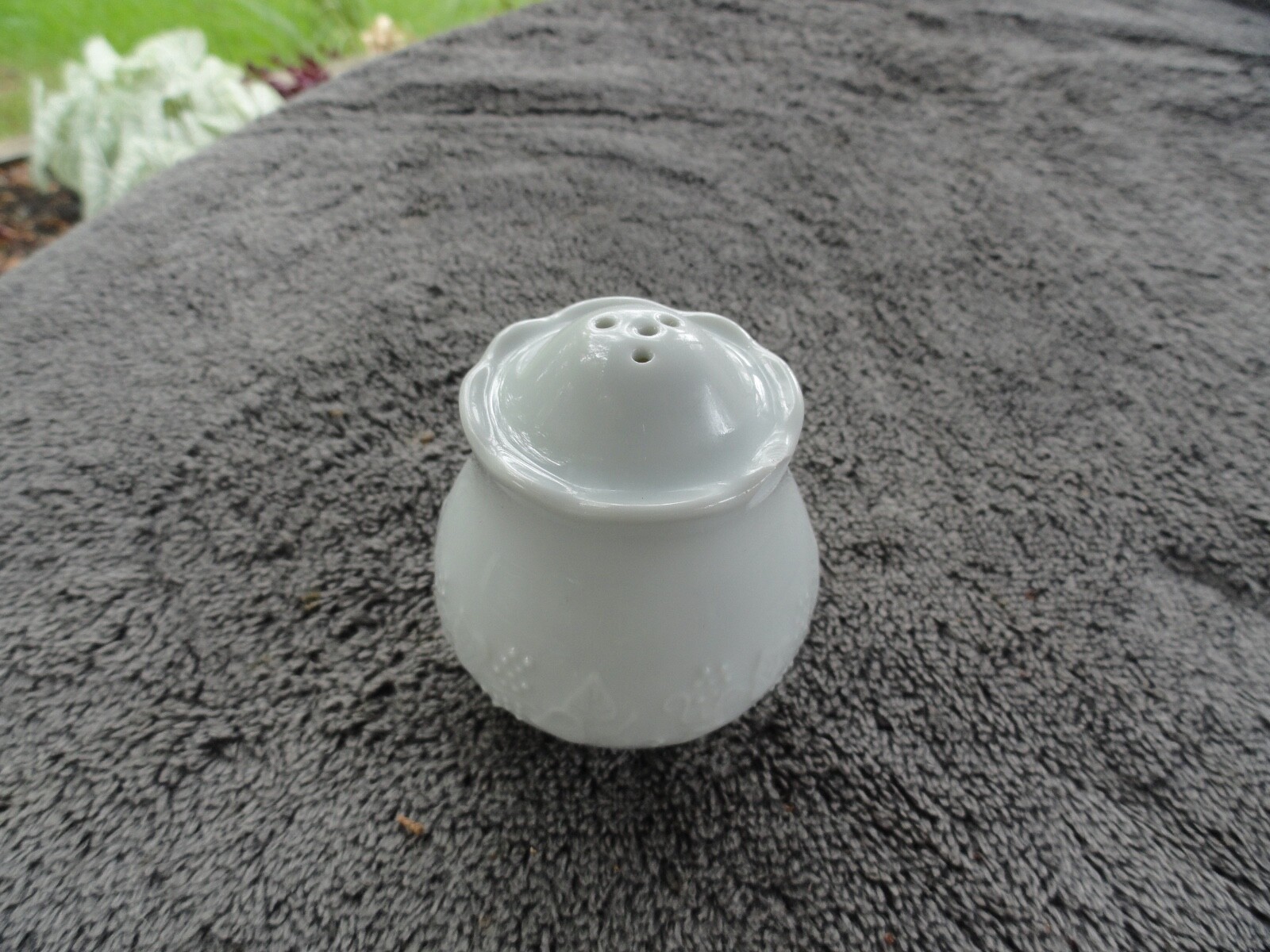 Dansk Ivy Embossed Fruit and Leaves White Pepper Shaker