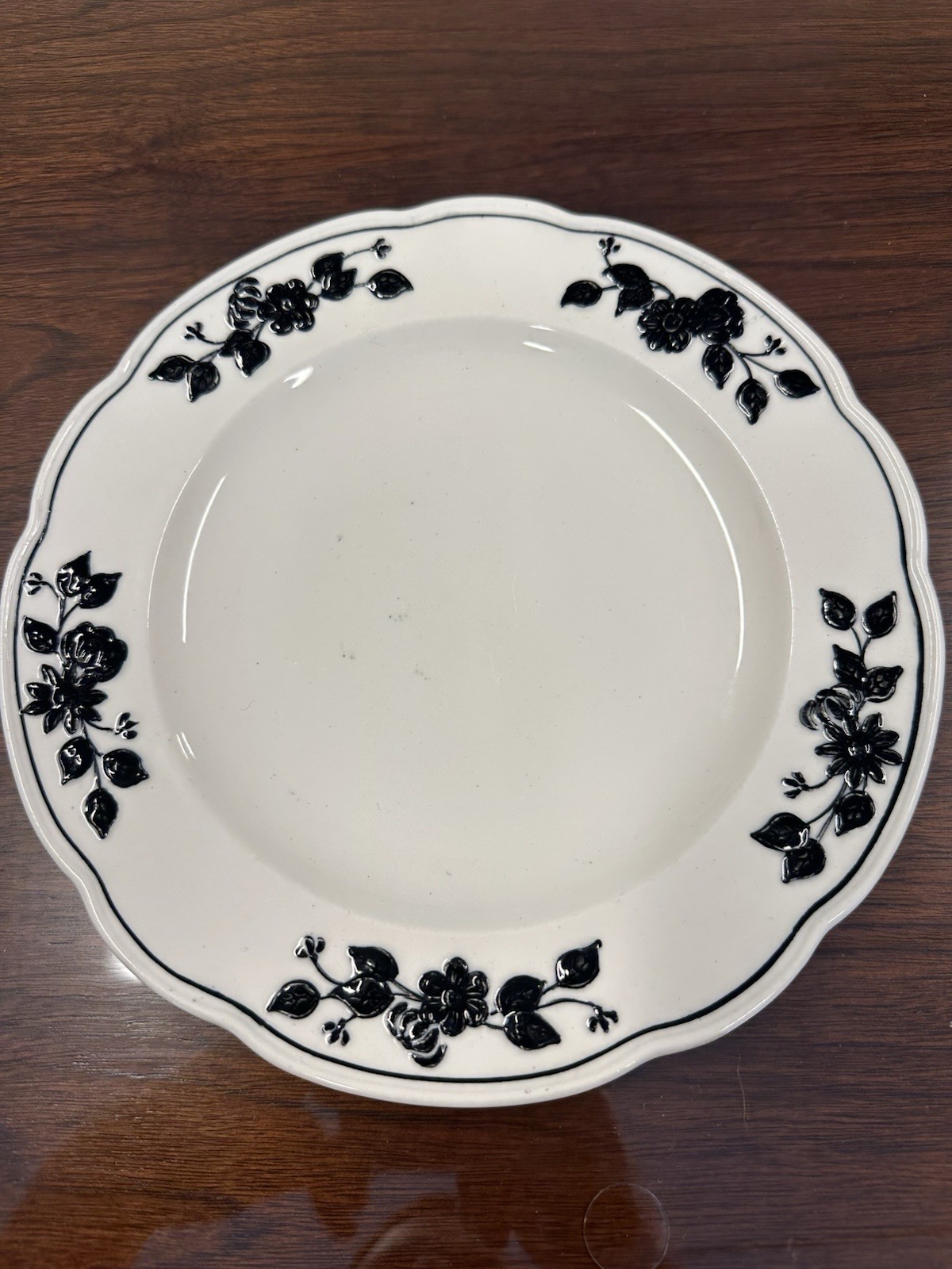 Antique George Jones & Sons Crescent Ivory Plate Black And White 9” Across