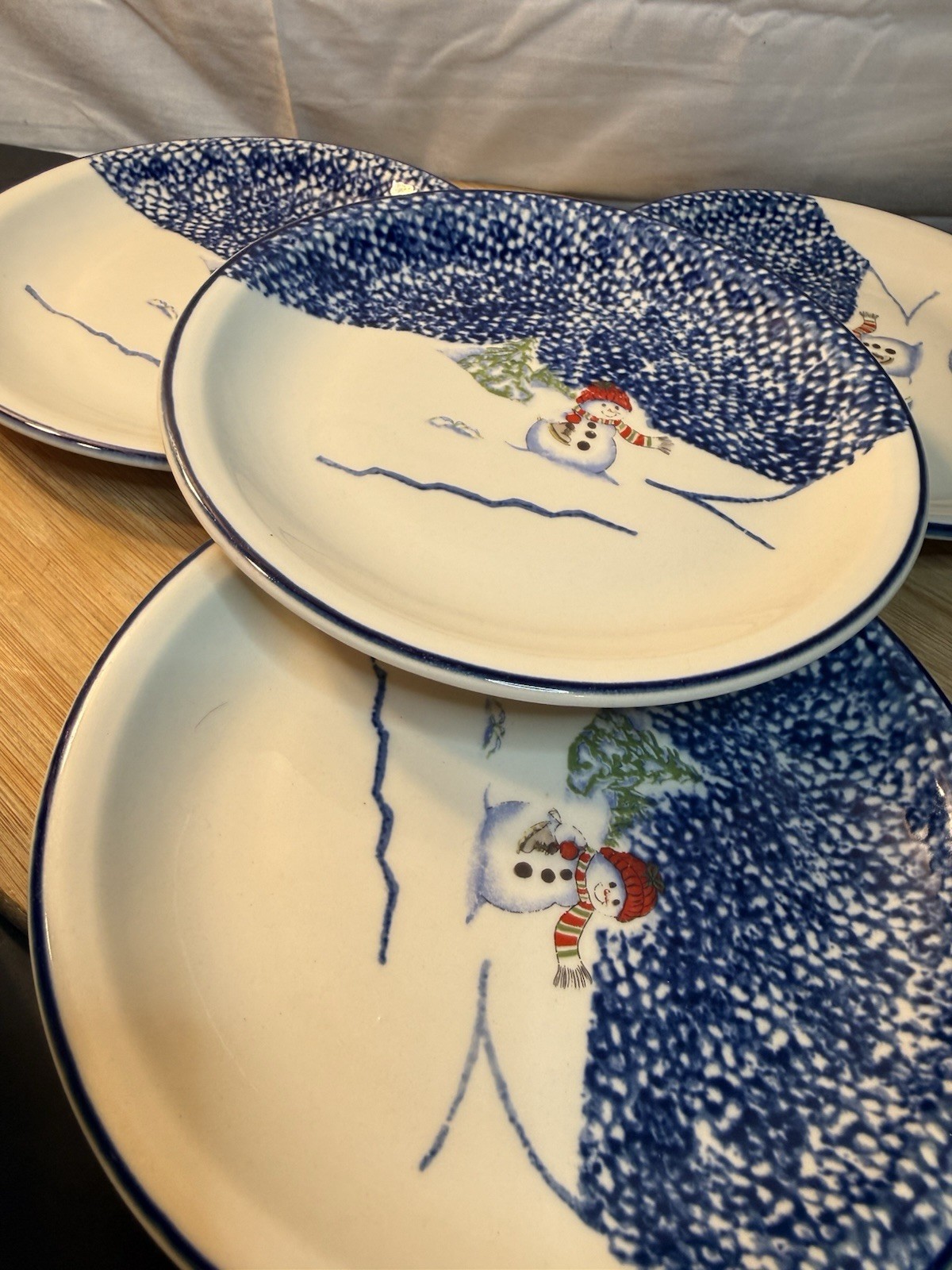 Thomson Pottery Snowman Salad Plates 7.75” Set of 4 Blue Sponge Winter