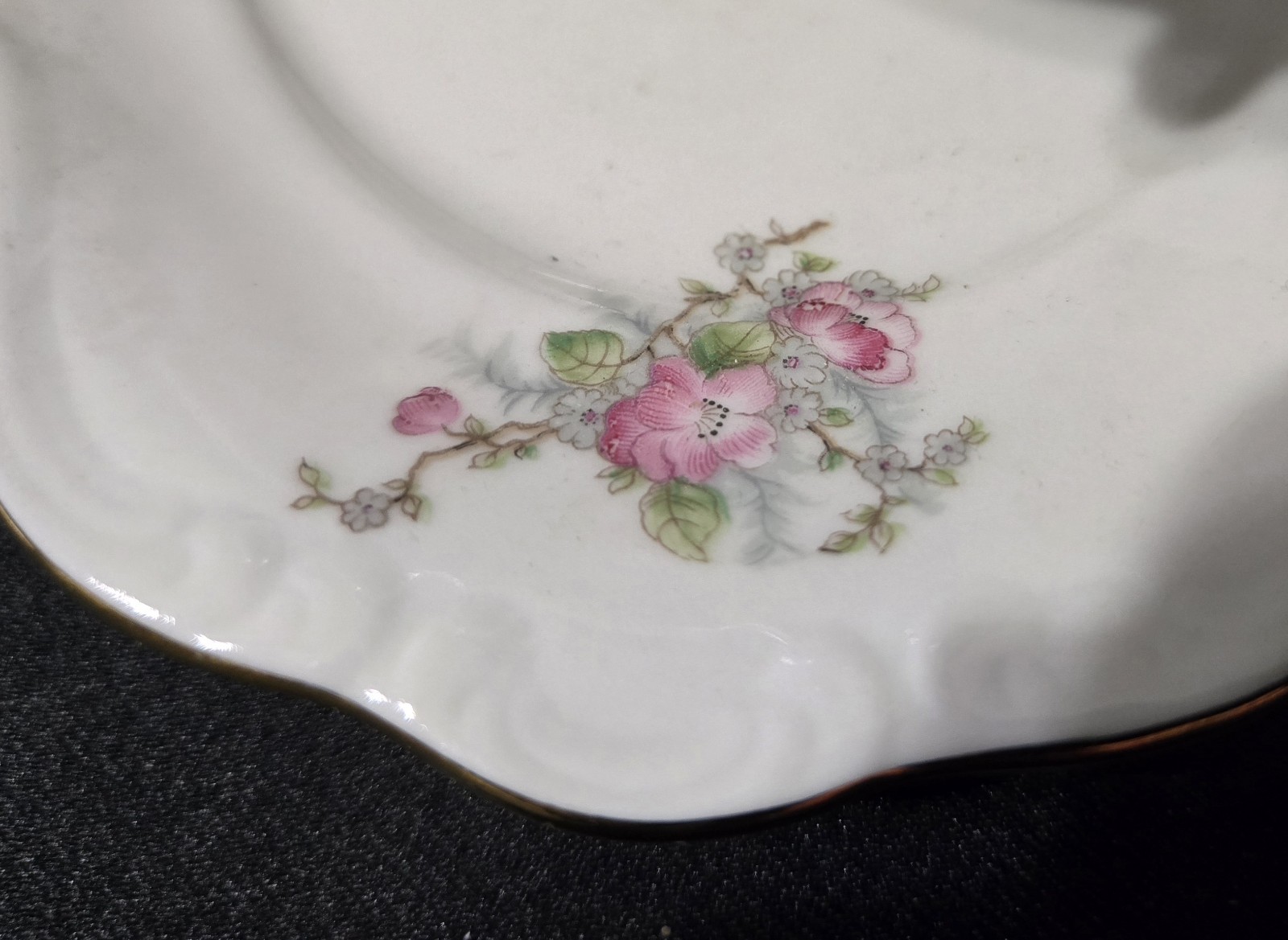 MINT Johann Haviland Bridal Rose Bavaria LG Gravy Boat/attached Underplate Roses