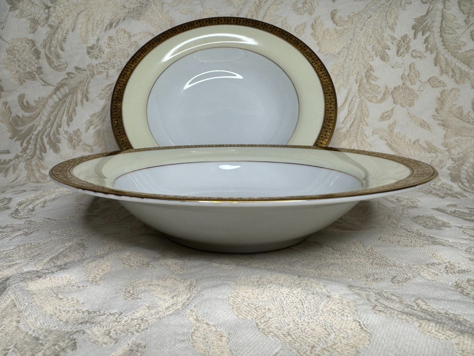 2 Rare Noritake Dinnerware Soup Bowls Gold Trim 7.75″ Bowls China 5485