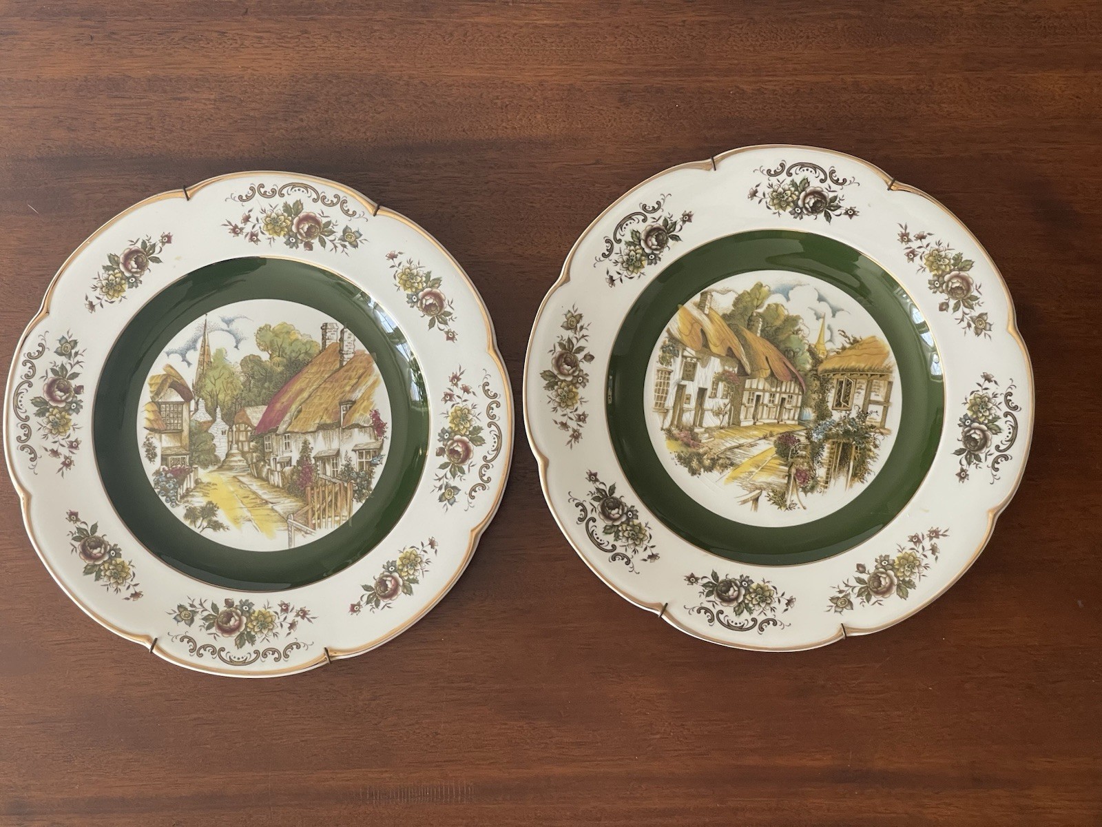 Vintage Ascot Wood & Sons English Village Wall Plates Green Rim Set of 2