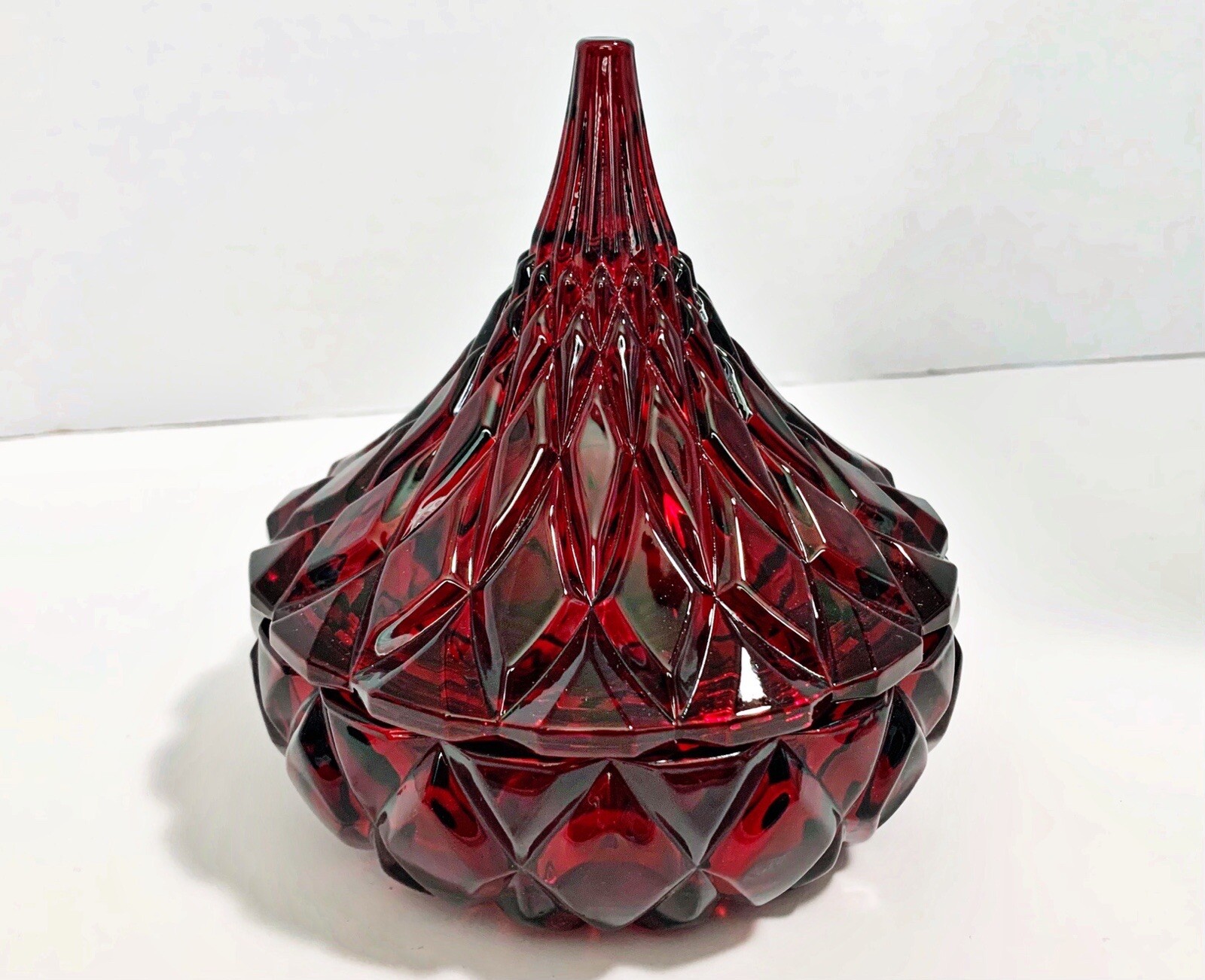 Hersheys KISS Shape Candy Dish Shannon Crystal Ruby Red Trinket W/ Lid Box