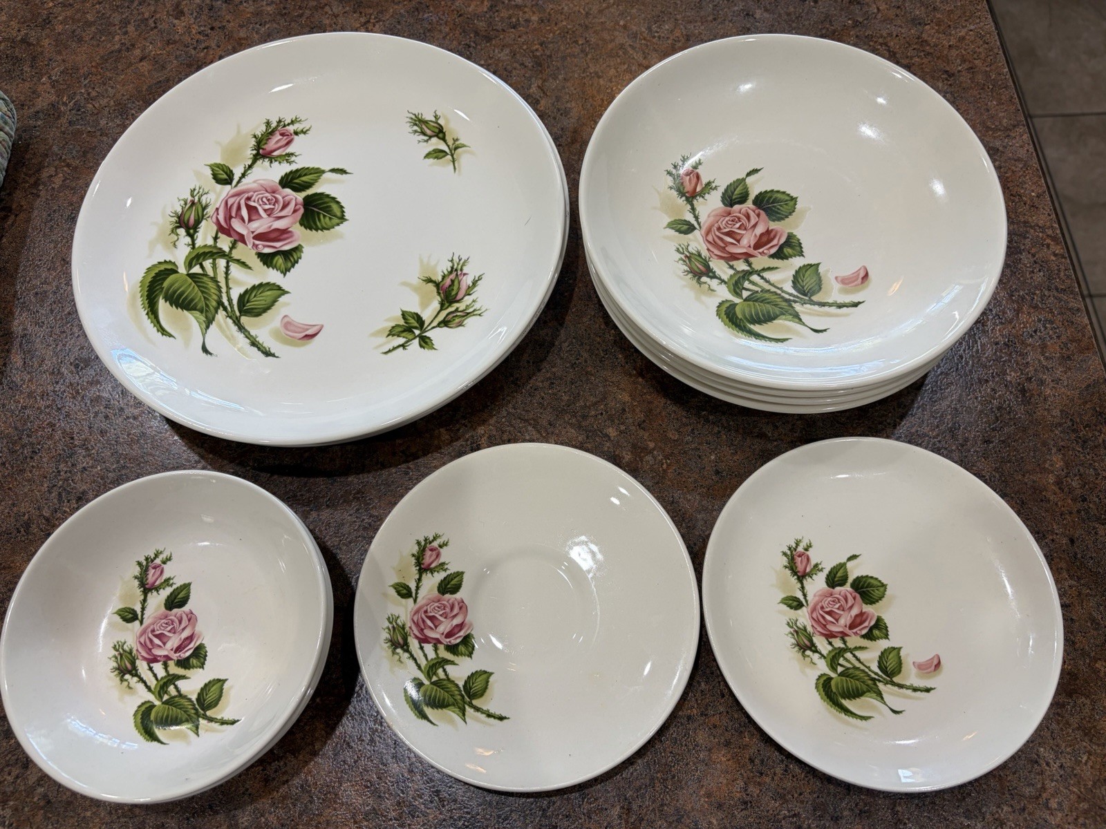 Universal Ballerina Ceramic Floral Round Plates and bowls White Pink Green