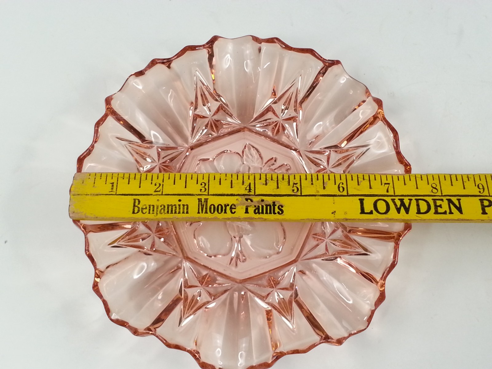 2pc Pink Glass Bowls Dishes Fruit Pattern