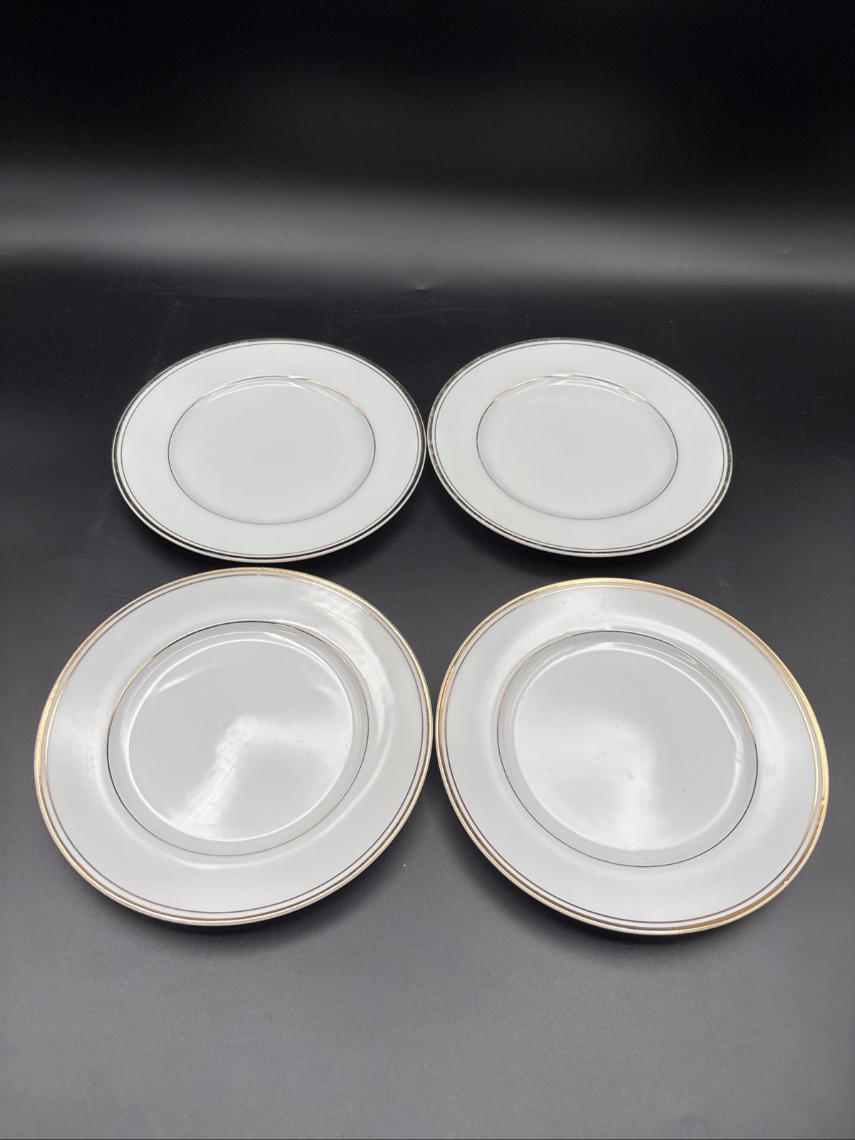 Set Of 4 VTG ROYALE AURUM PORCELAIN WHITE W/GOLD TRIM 6 1/2″ BREAD PLATES Japan