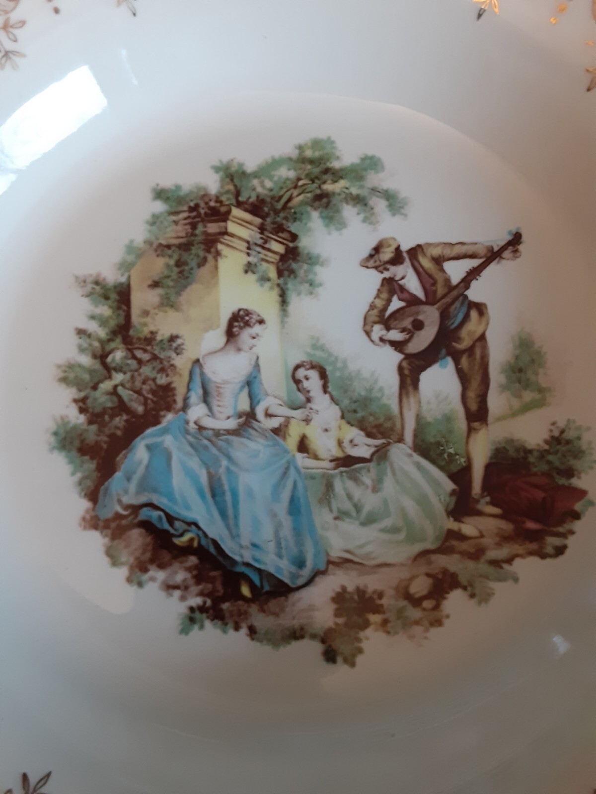 4 – Triumph American D’or Limoges Bowls 22 K Gold SERENADE