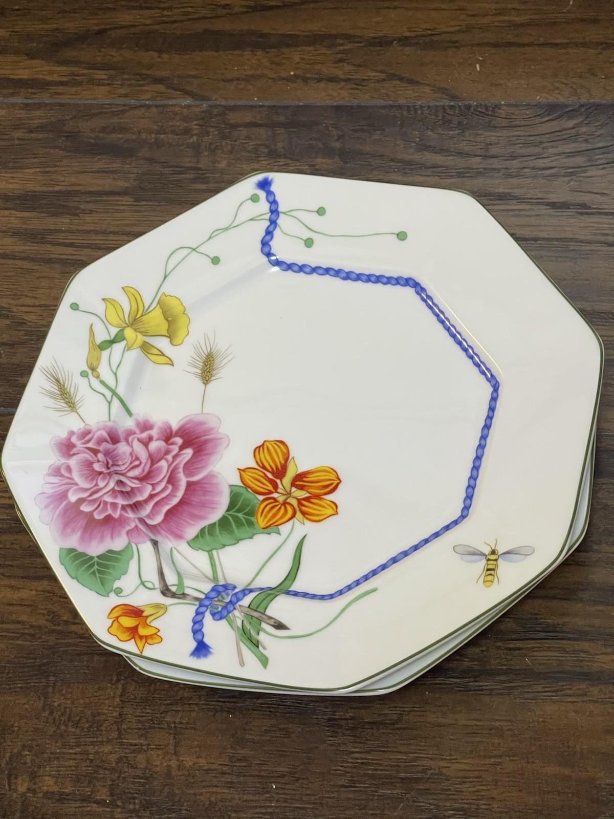 Set Of 2 Lynn Chase Flores 10” Dinner Plates W/ Blue Rope Motif,Flowers And Bee