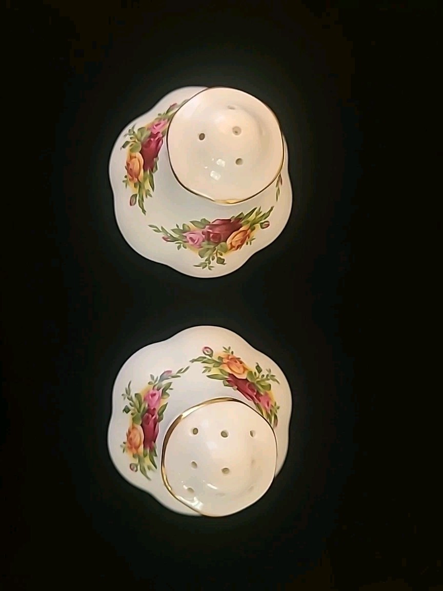 Royal Albert England Old Country Roses Salt and Pepper Shakers