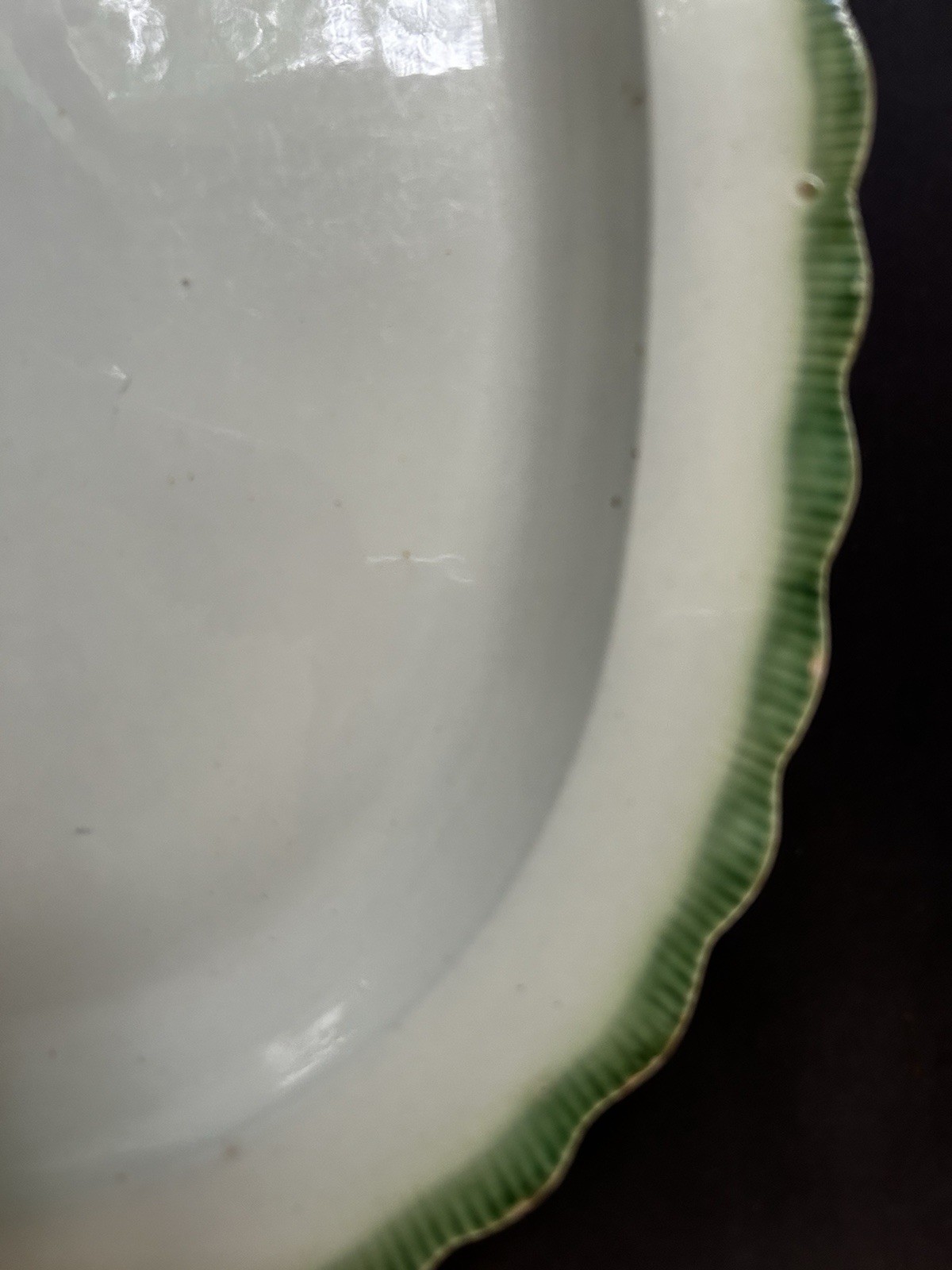 Early 19th Century Large Leeds Green Feather Edge Ironstone Platter