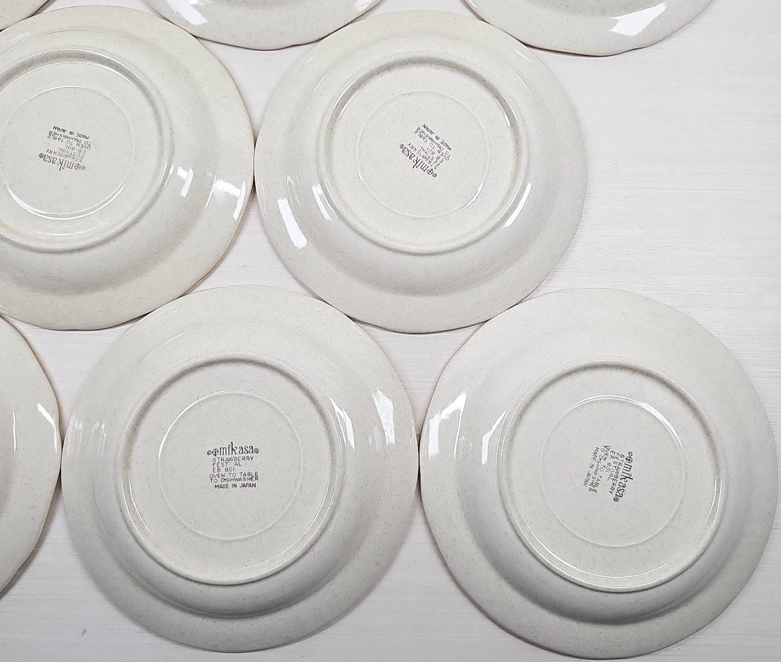 (8) Mikasa Strawberry Festival Salad Plates Set Vinage Fruit Scalloped Retro Lot
