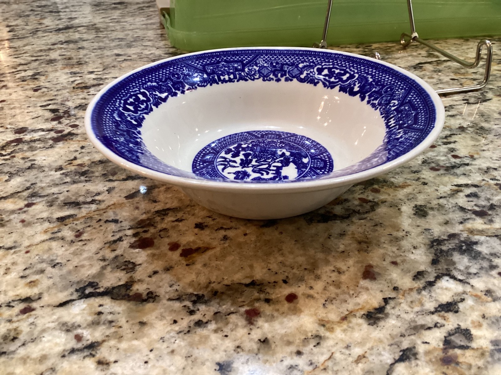 Vintage Blue Willow Pattern Unbranded – 6.25 in. Soup / Salad Serving Bowl NICE
