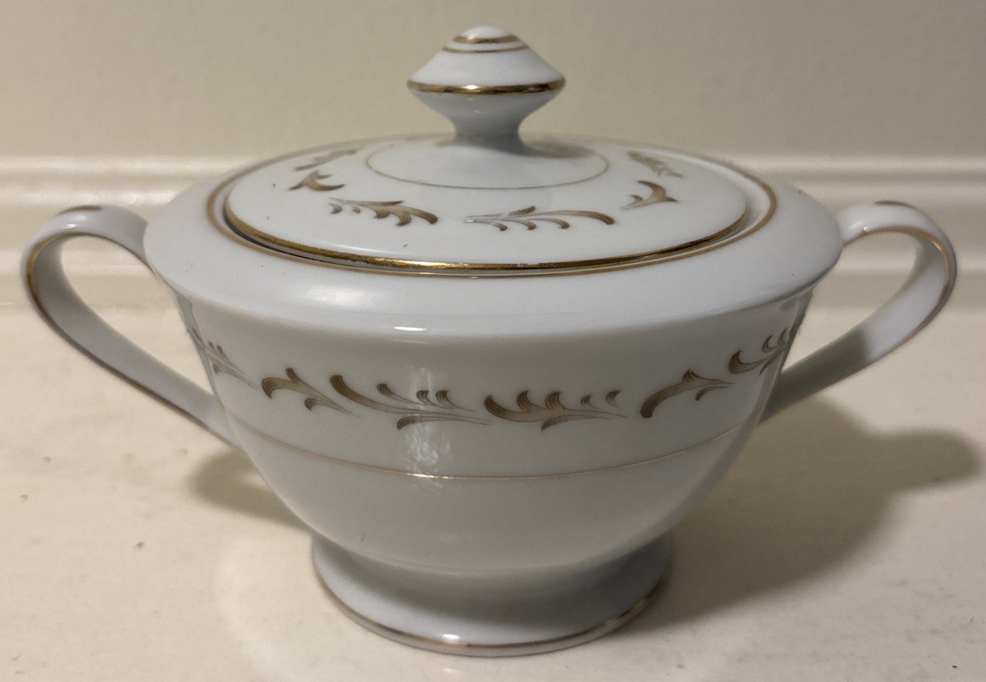 Royal M Seville M108 by Mita Japan Import Sugar Bowl With Lid Gold Pattern