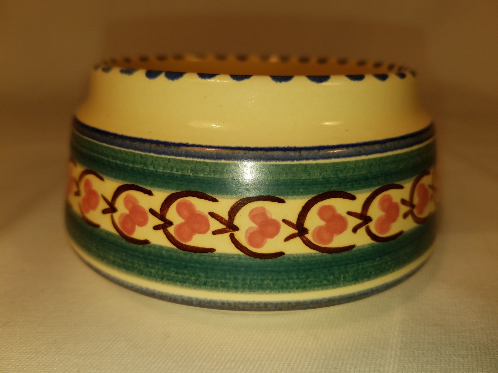Honiton Pottery Small Bowl Made in Devon, England 4 1/4″ diameter & 2 1/8″ tall
