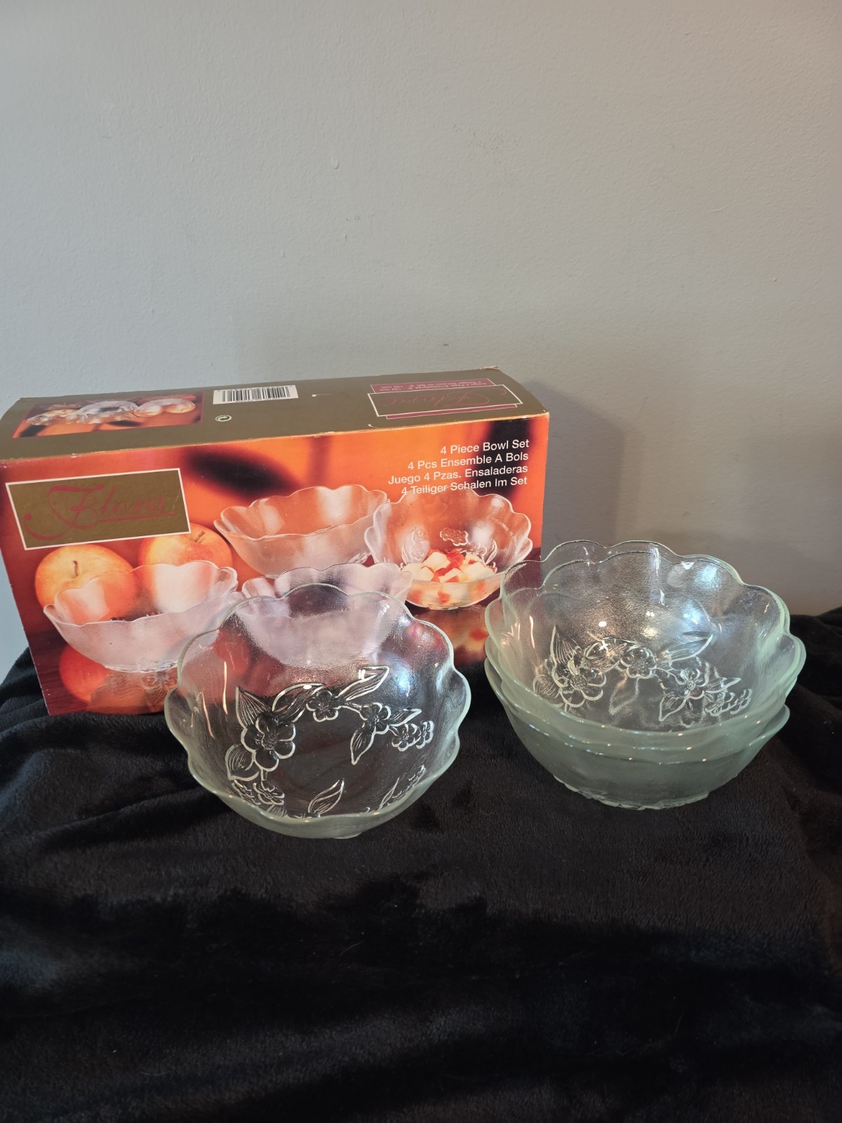 NOS Set of 4 Vtg KIG Indonesia 6-1/2″ Dia Scalloped Glass Cereal Salad Soup Bowl