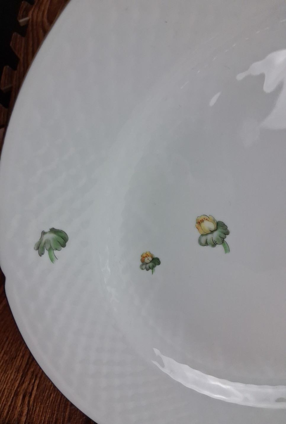 Bing & Grondahl Porcelain Erantis Pattern Lg 12.5″ Round Platter Made In Denmark