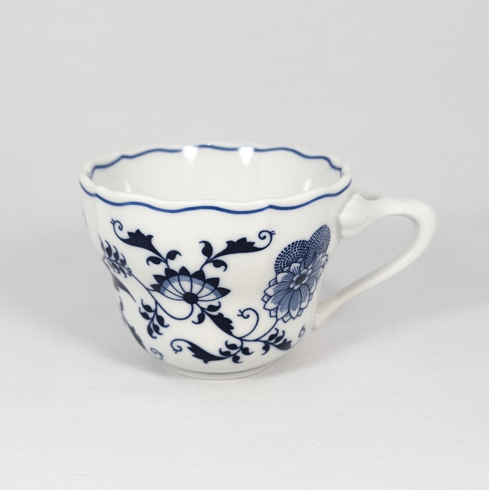 Blue Danube Cup and Saucer Lipper Japan Porcelain Flowers Blue Onion Scalloped