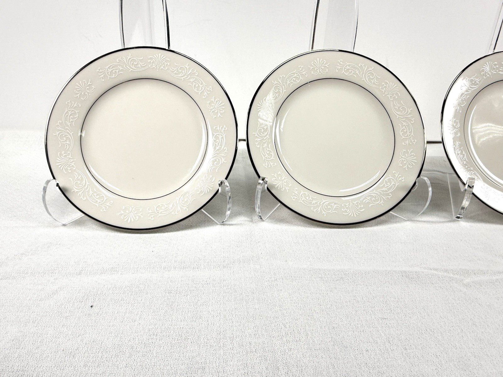 Noritake Ivory China Japan Marseille 7550 Bread & Butter Plates 6 1/4″ Set of 4