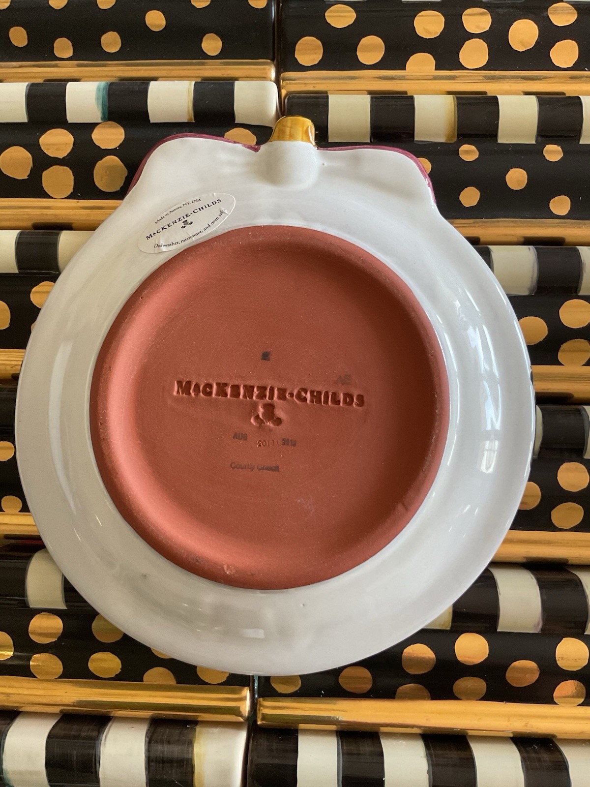 MACKENZIE-CHILD’S COURTLY CHECK CERAMIC CHRISTMAS ORNAMENT PLATE