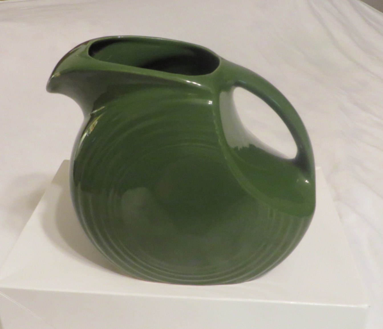 Vintage Fiesta 1950’s *FOREST/DARK GREEN* Disk Water Pitcher
