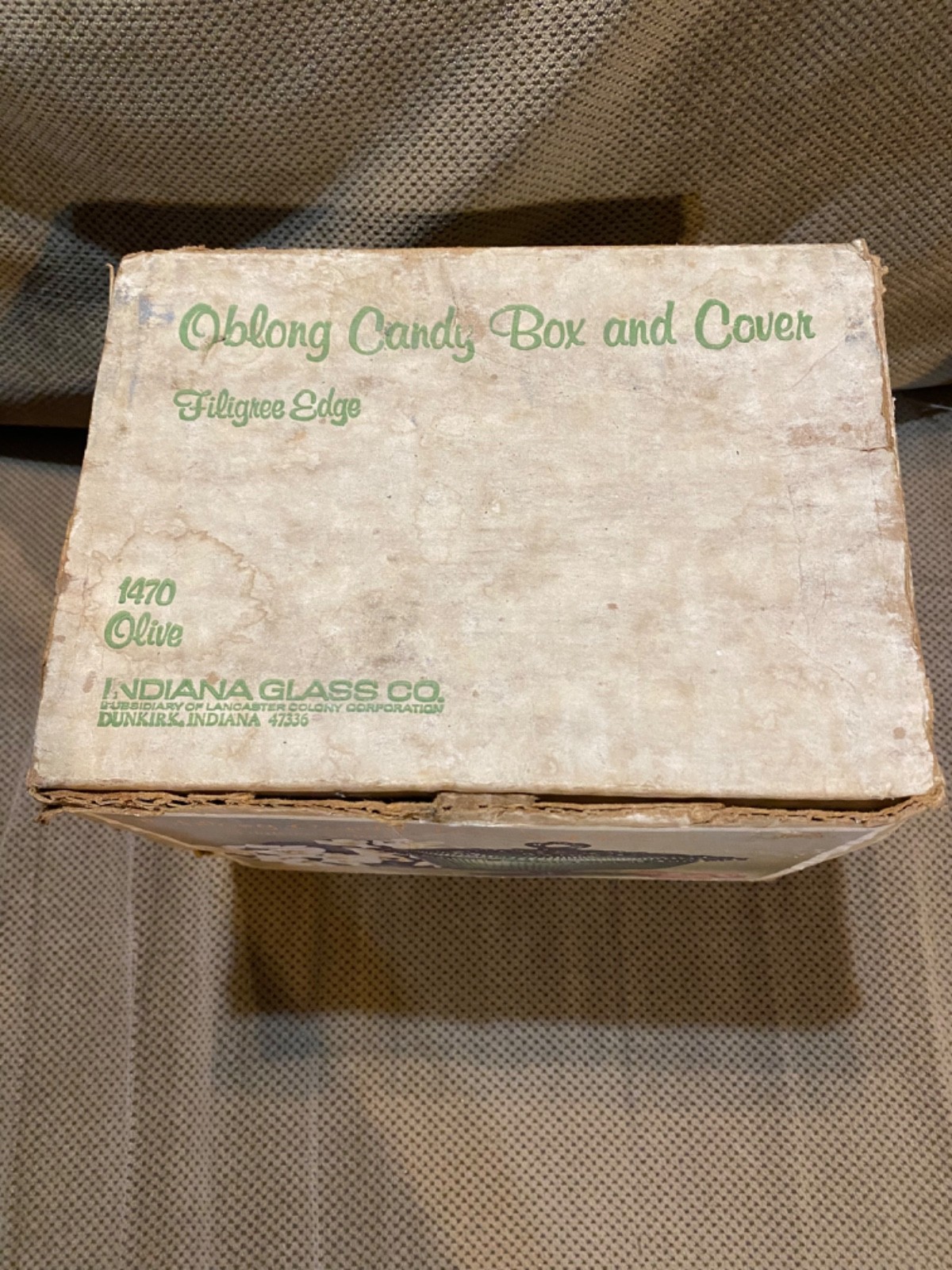 VTG Indiana Glass Olive Green Filigree Edge Oblong Candy Dish & Cover in OG Box