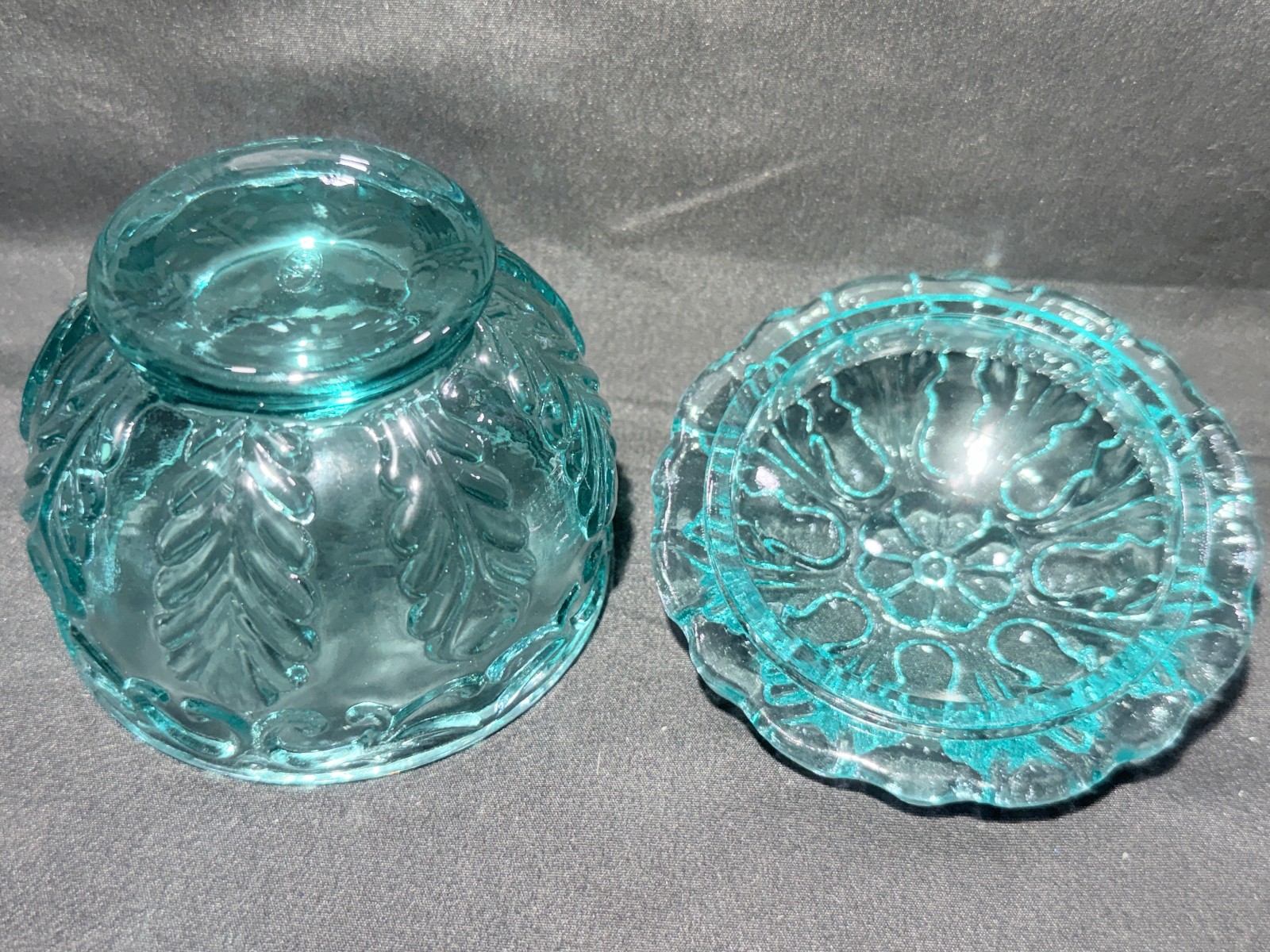 Teal Green Vaseline Uranium glass covered candy dish coffee sugar jar powder box