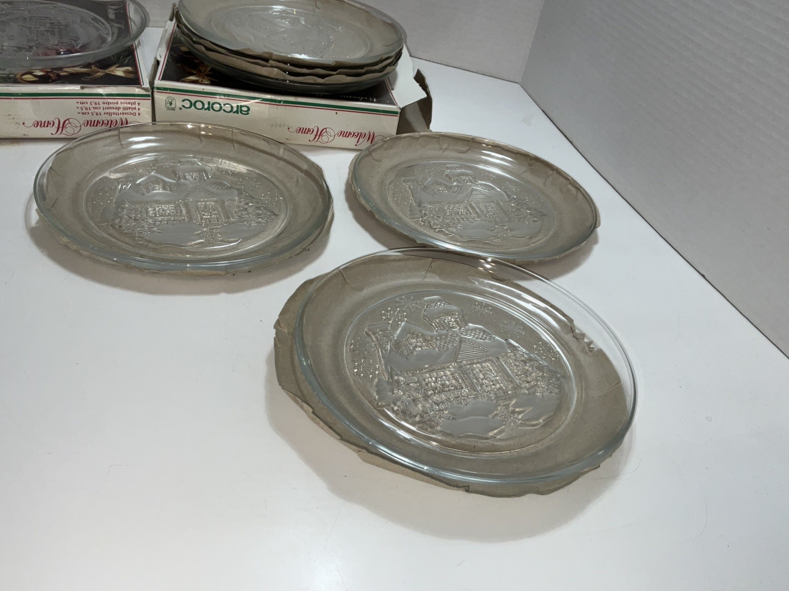 Arcoroc “Welcome Home” France Clear Glass 7 1/2″ Holiday Plates Set of 8 NICE!