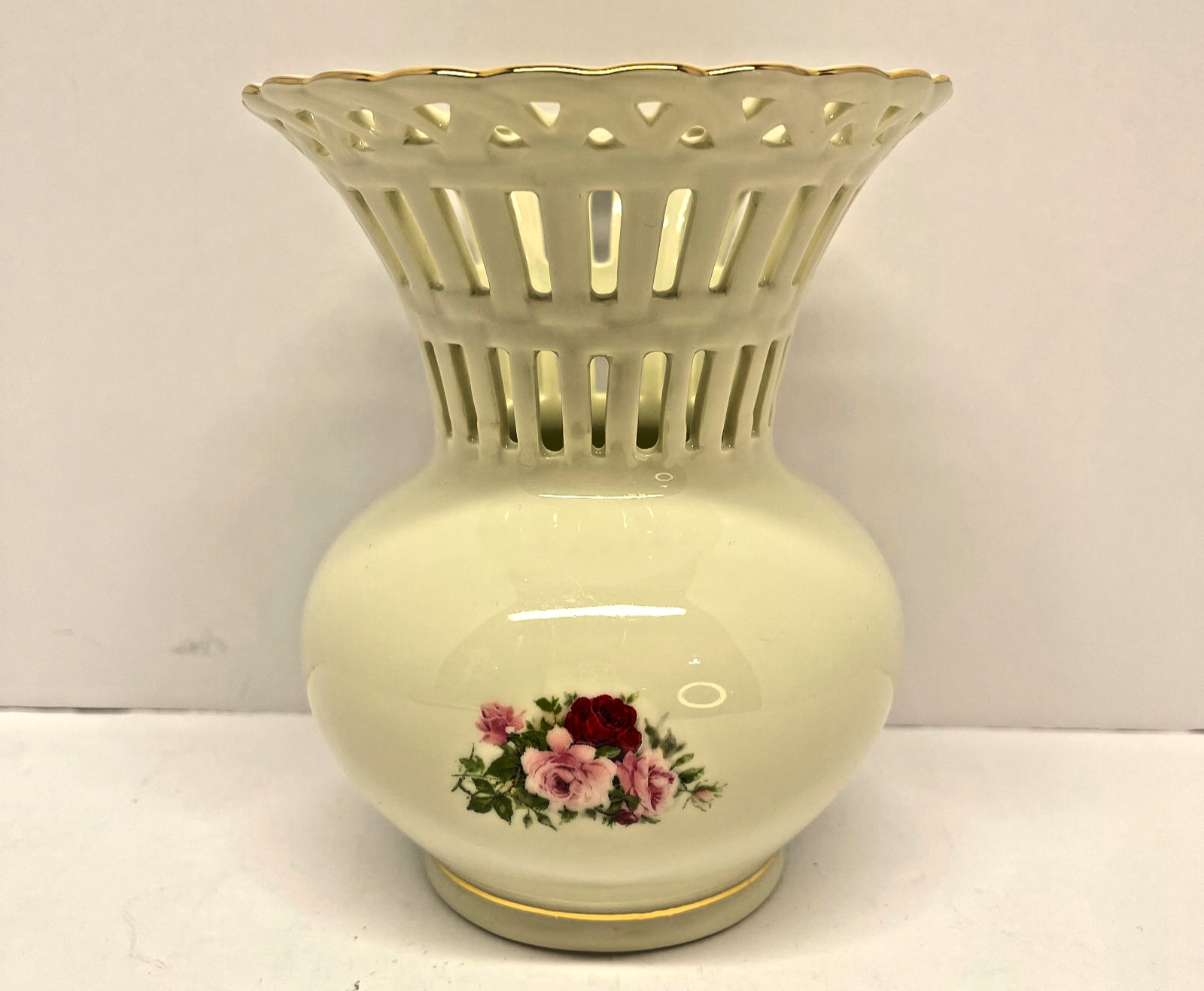 Formalities Baum Bros Victorian Rose Pierced Lattice Rim 5.5″ Vase-Vintage