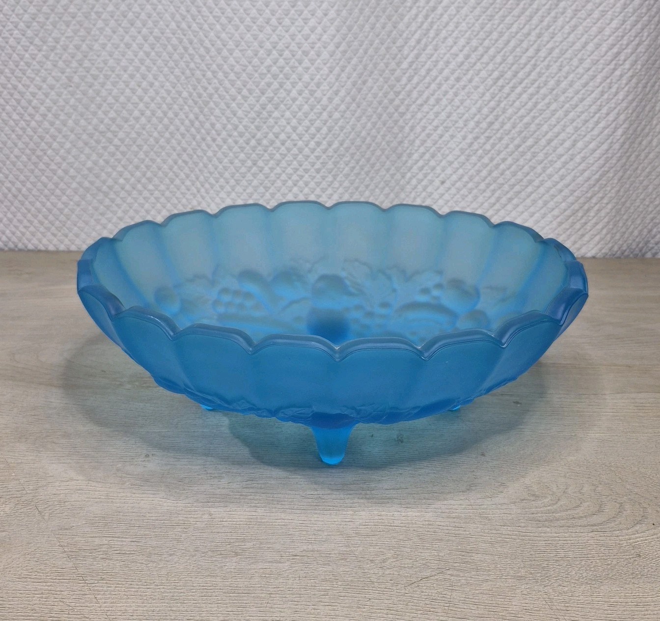 Vintage Opaque Blue Glass Fruit Bowl Harvest Grape 1970’s Oval Footed