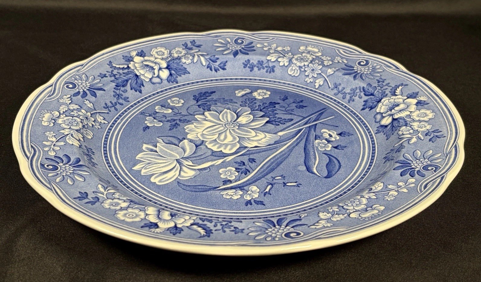 The Spode Blue Room Collection “Botanical” Plate Made In England 10.5″
