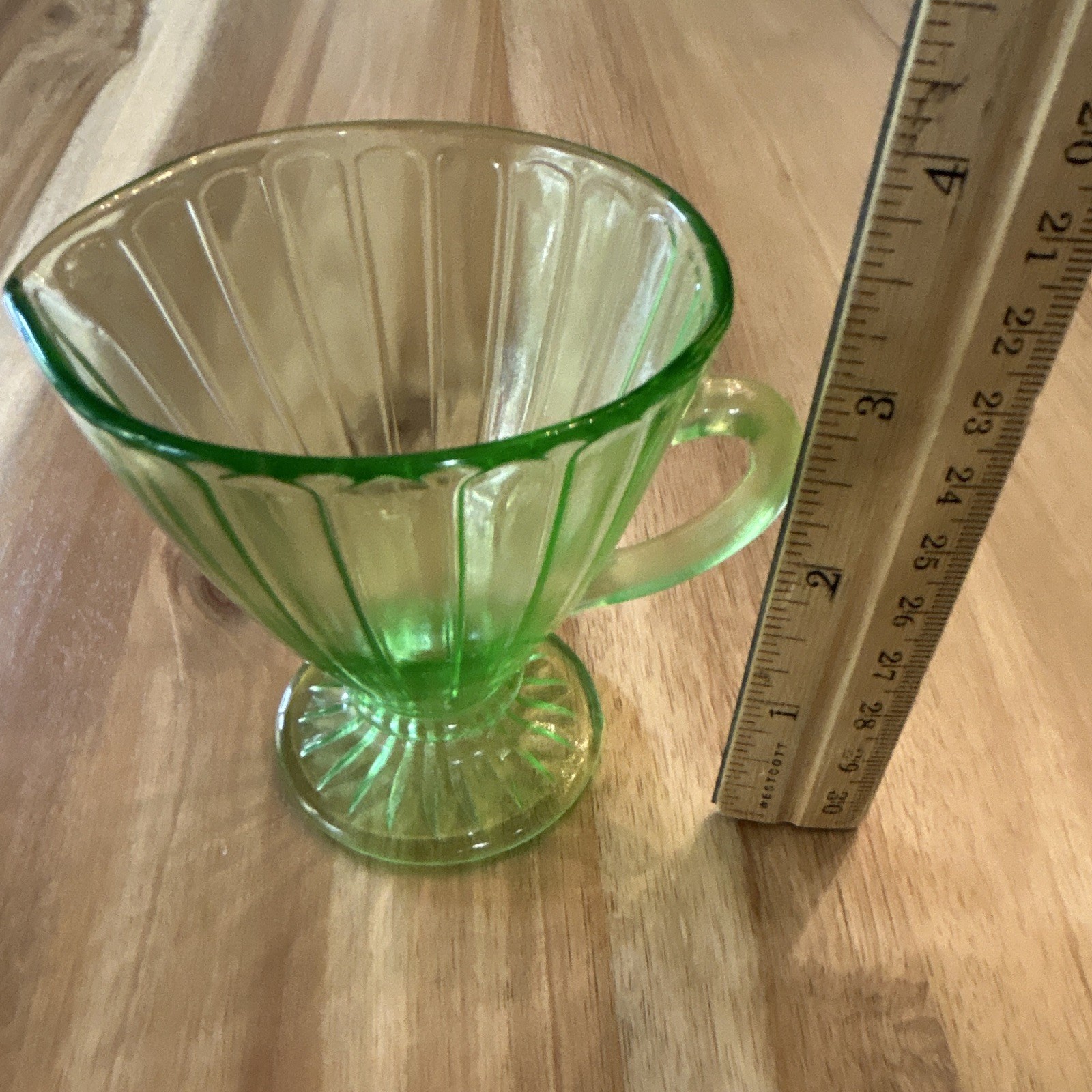Vintage uranium Creamer Pitcher with Handle, 8 oz, 5.5in x 3.5in