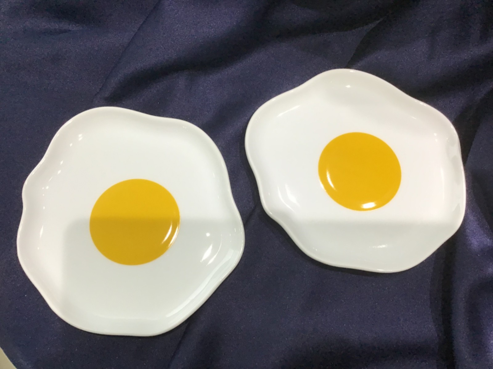 CRATE & BARREL FRIED EGG PLATES sunny side up NEVER USED! NEW! 🥚🌞🥚🌞🥚