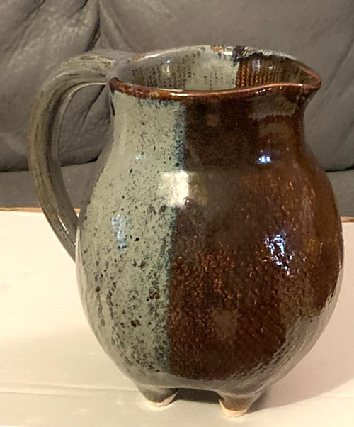 VTG Artisan Pottery Stoneware Pitcher-Signed-6.25″H-Grey & Brown Drip Glaze-EUC