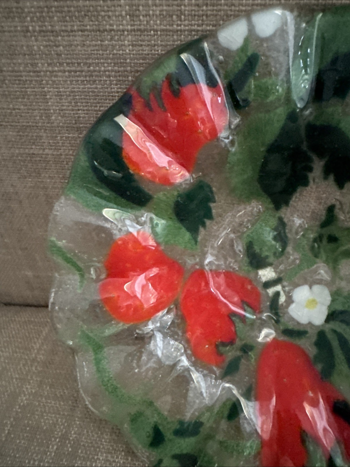 Sydenstricker Strawberry Fused Art Glass Ruffled Edge Small Bowl Pristine