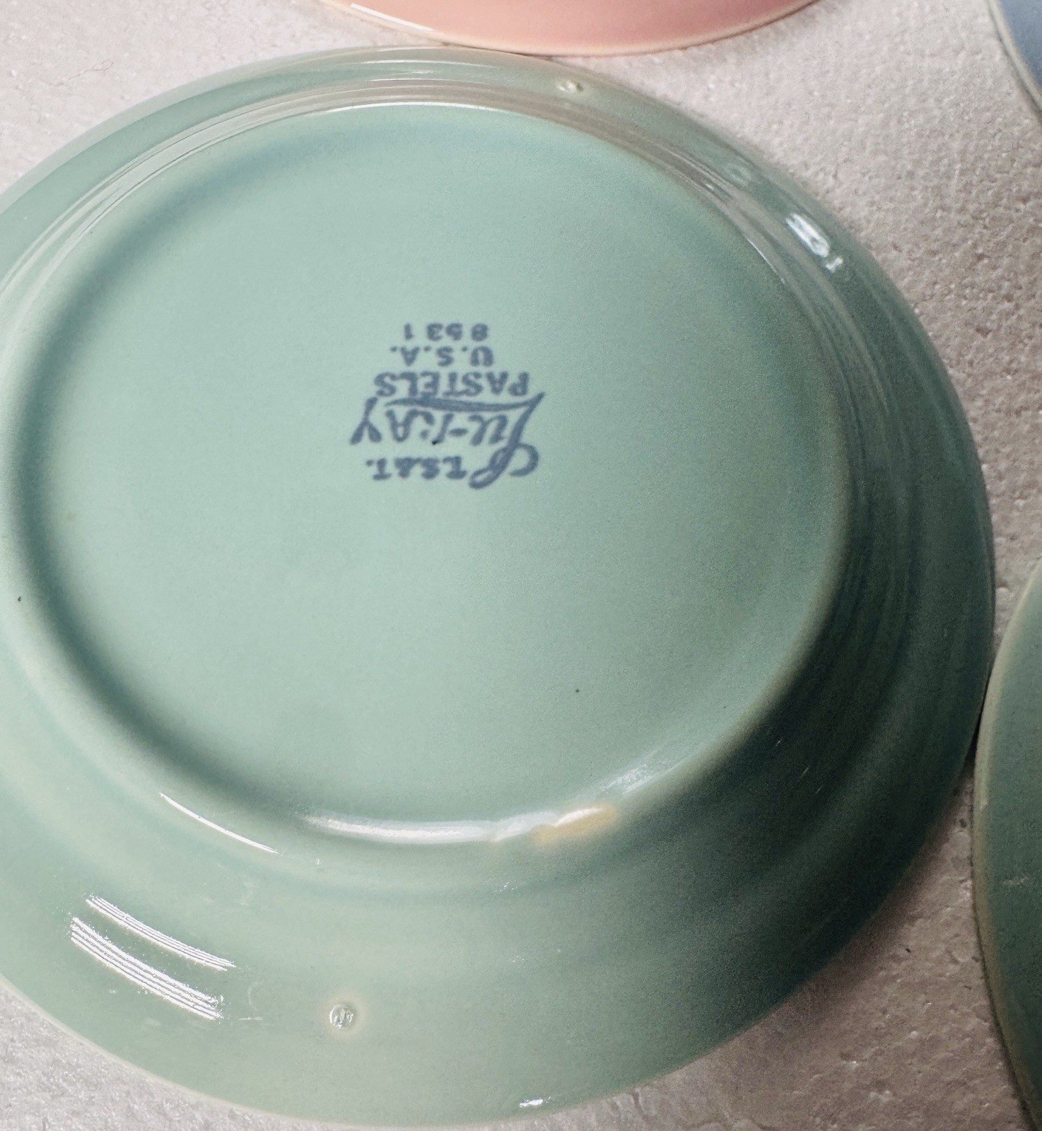Lu Ray Pastels USA Dessert Ceramic Plates Ca 1940 Lot Of 6 – 6.25 In