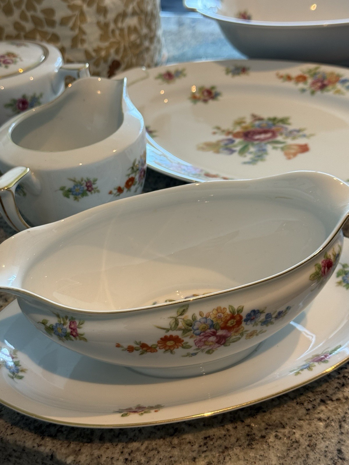 Vintage Aichi China Set For 8 – Made in Occupied Japan with floral pattern