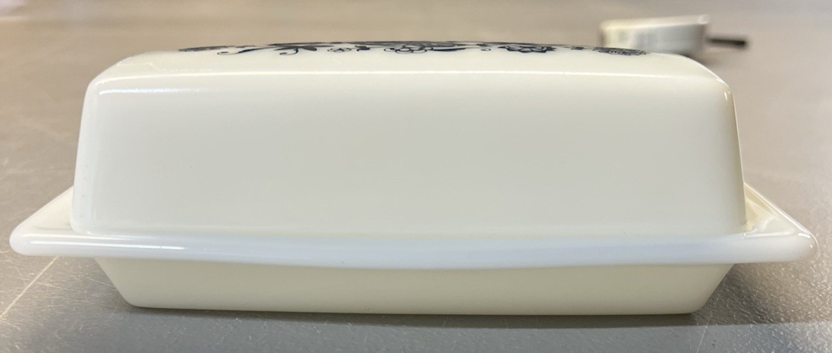 Vintage Pyrex Covered Butter Dish In Old Town Blue Onion Pattern