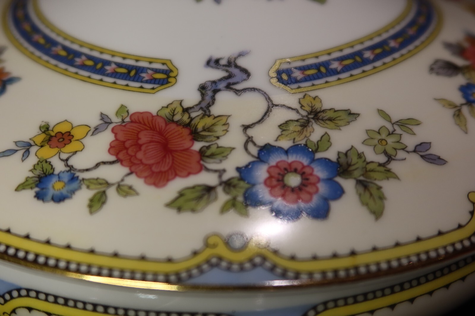 Noritake Mayflower Round Covered Vegetable Bowl Rust & Blue Flowers Gold Trim