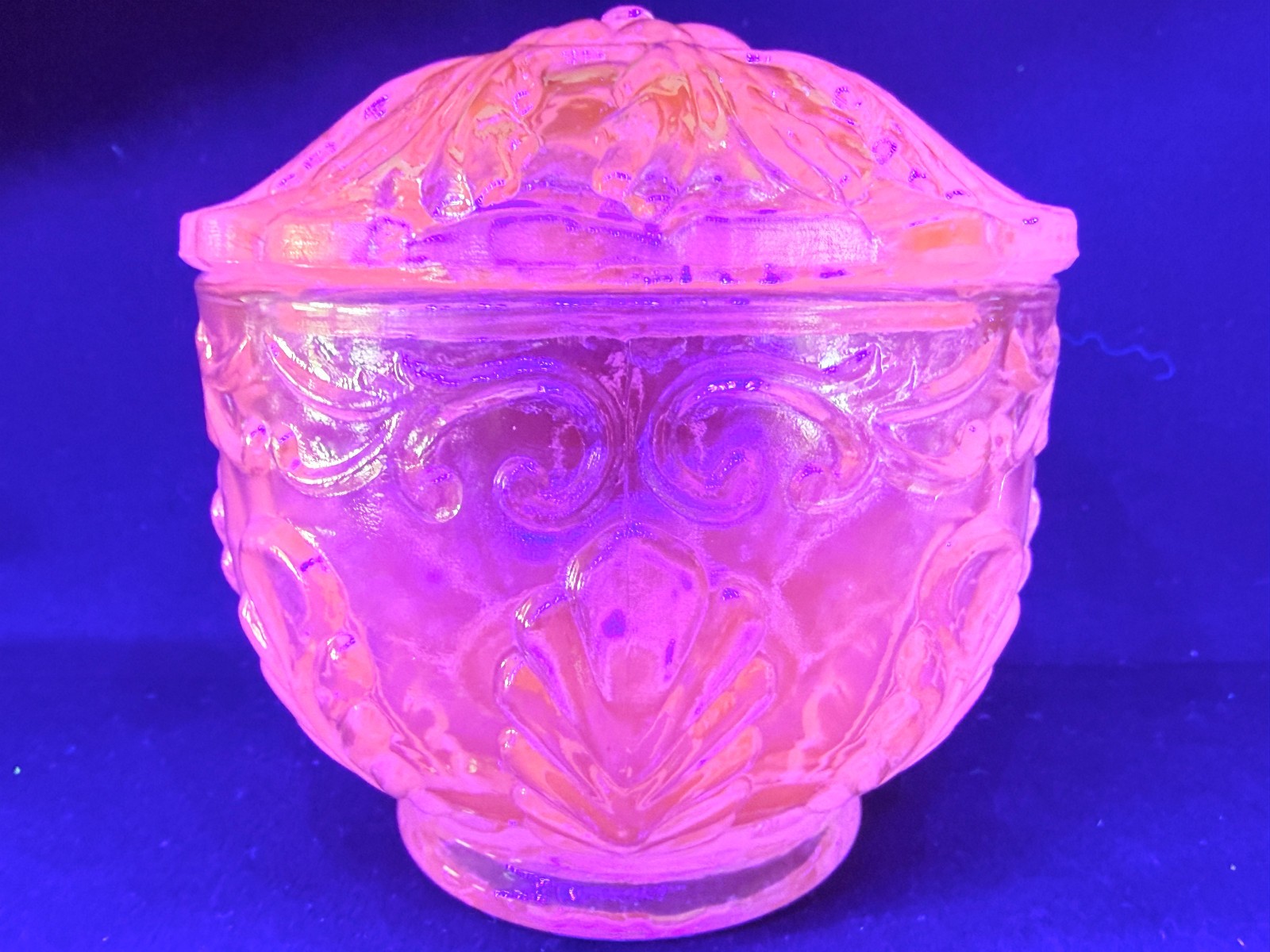 Teal Green Vaseline Uranium glass covered candy dish coffee sugar jar powder box
