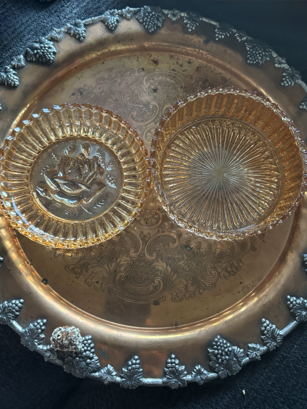 Jeannette Marigold Rose Vintage Carnival Glass Powder Trinket Dish with Lid 5.5″