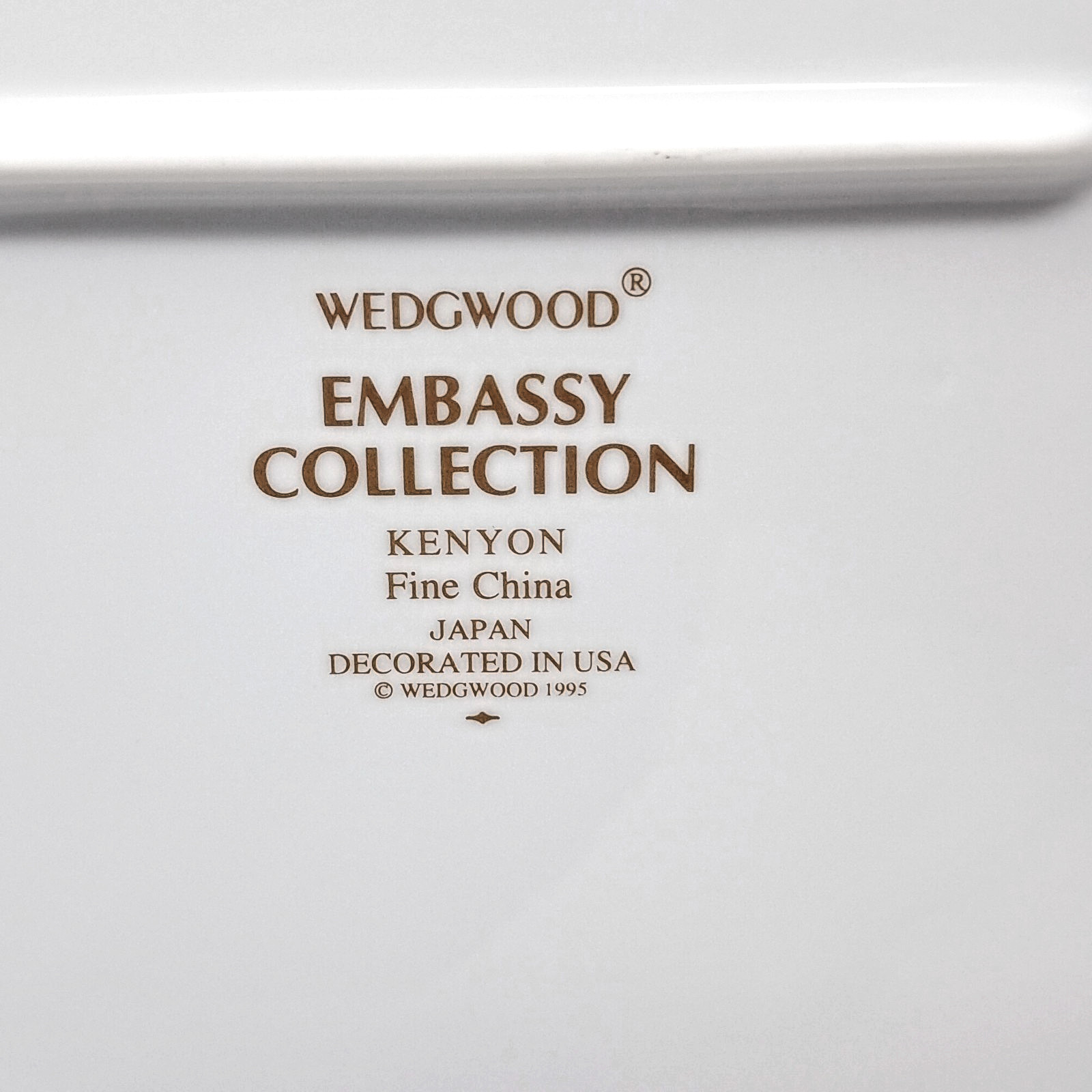 Wedgwood Embassy Collection Kenyon 1995 Platter Japan heavy fine china ceramic