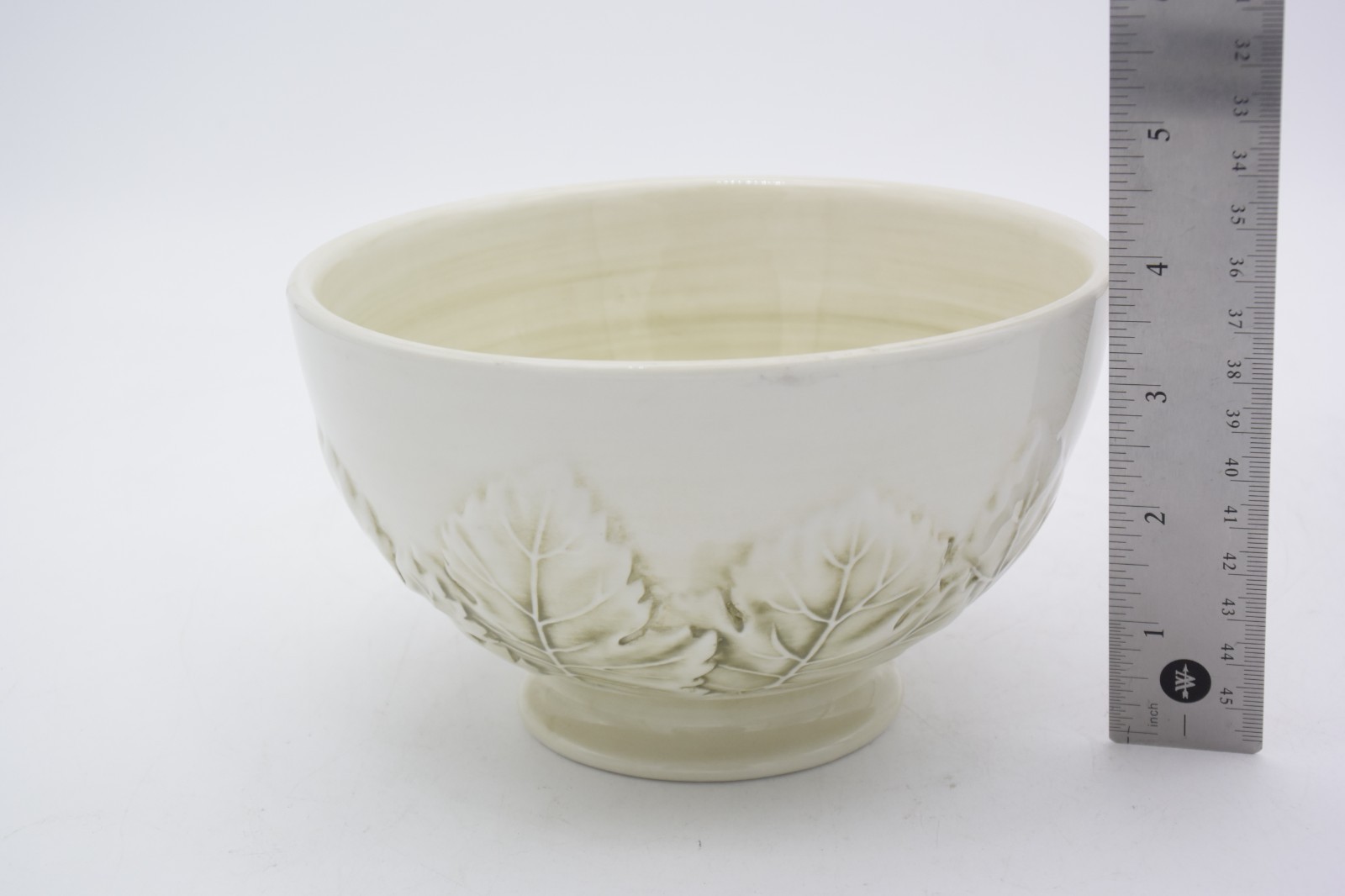 4 WILLIAMS SONOMA NAPA SAGE SOUP CEREAL BOWL 6.5″ EMBOSSED GRAPES LEAVES ~ ITALY