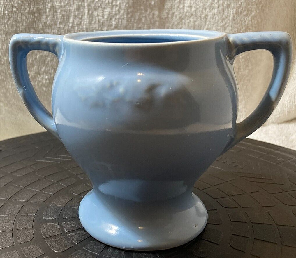 Del Coronado California Pottery Blue Hollydale Grape Sugar Bowl No Lid