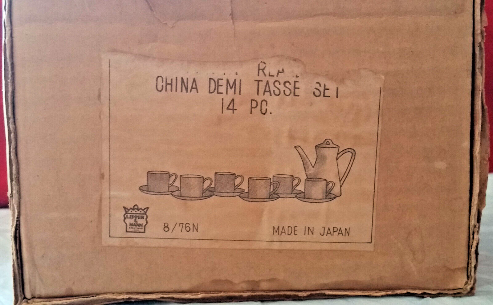 Lipper & Mann China Demi Tasse Set. 14 Pieces, Japan.