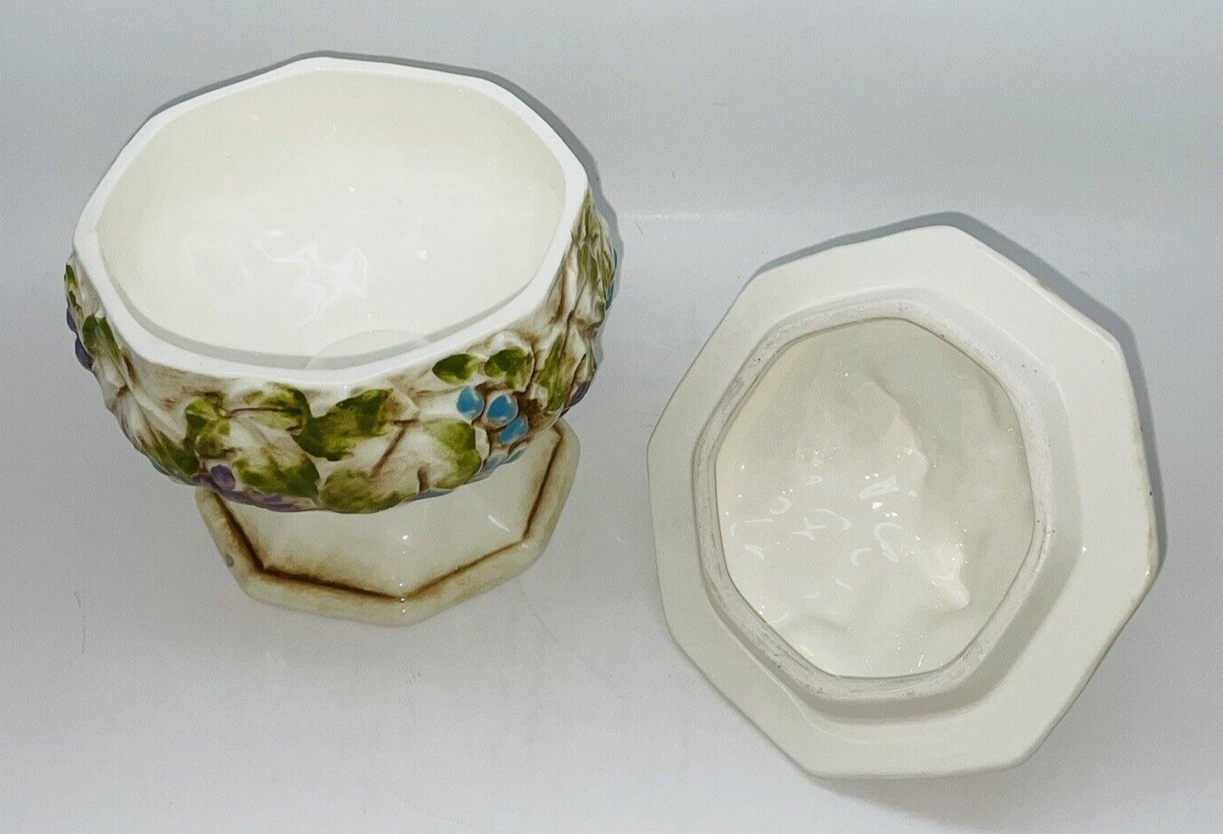 LEFTON’S Lidded Embossed Grapevines Pedestal Candy Dish VTG #3030 7.5” Tall