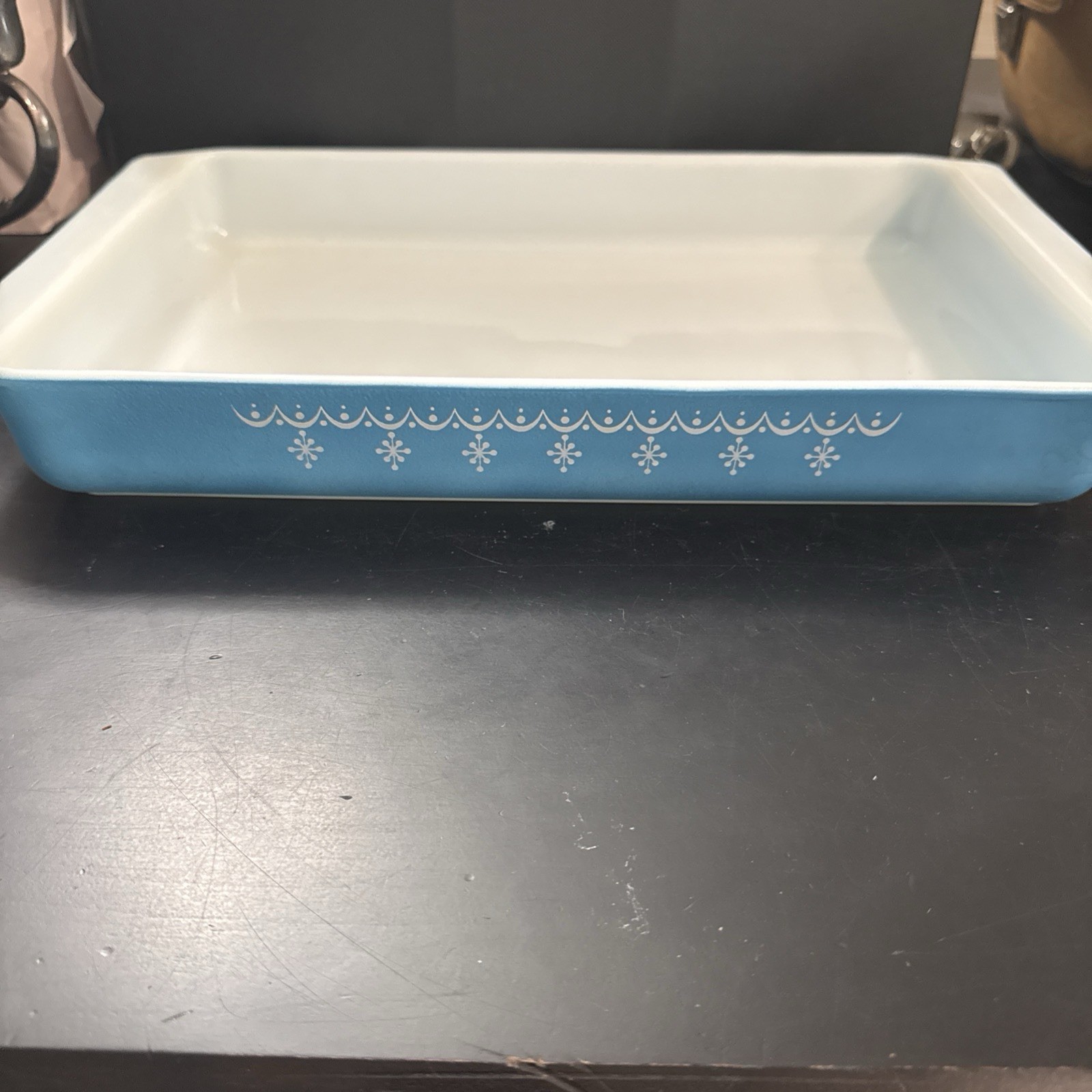 Vintage PYREX Blue Snowflake Garland 933 Lasagna Baking Dish 13.5 x8 3/4 x 1 3/4
