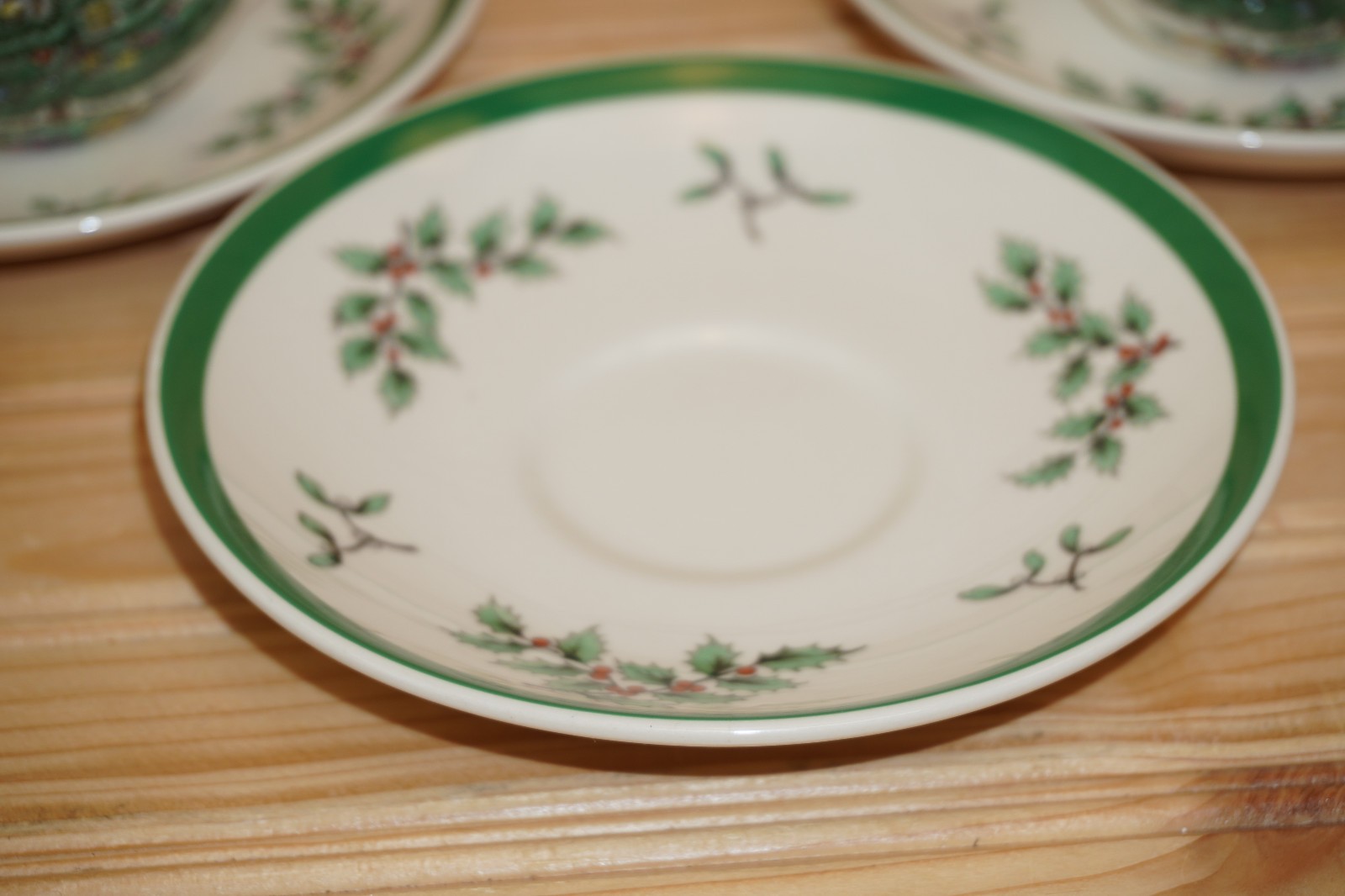 Spode Christmas Tree England 3 Cup & Saucer SETS (#4-6-29-2026) (B1)