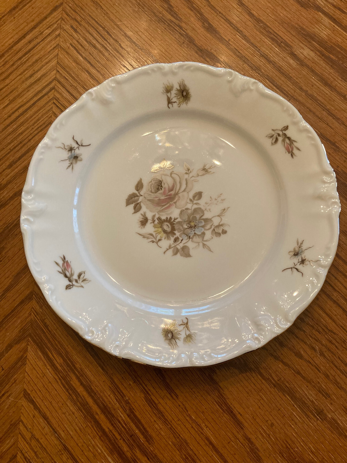 Winterling Schwarzenbach Bavaria Germany Empress Maria Theresa Salad Plate 7.75″