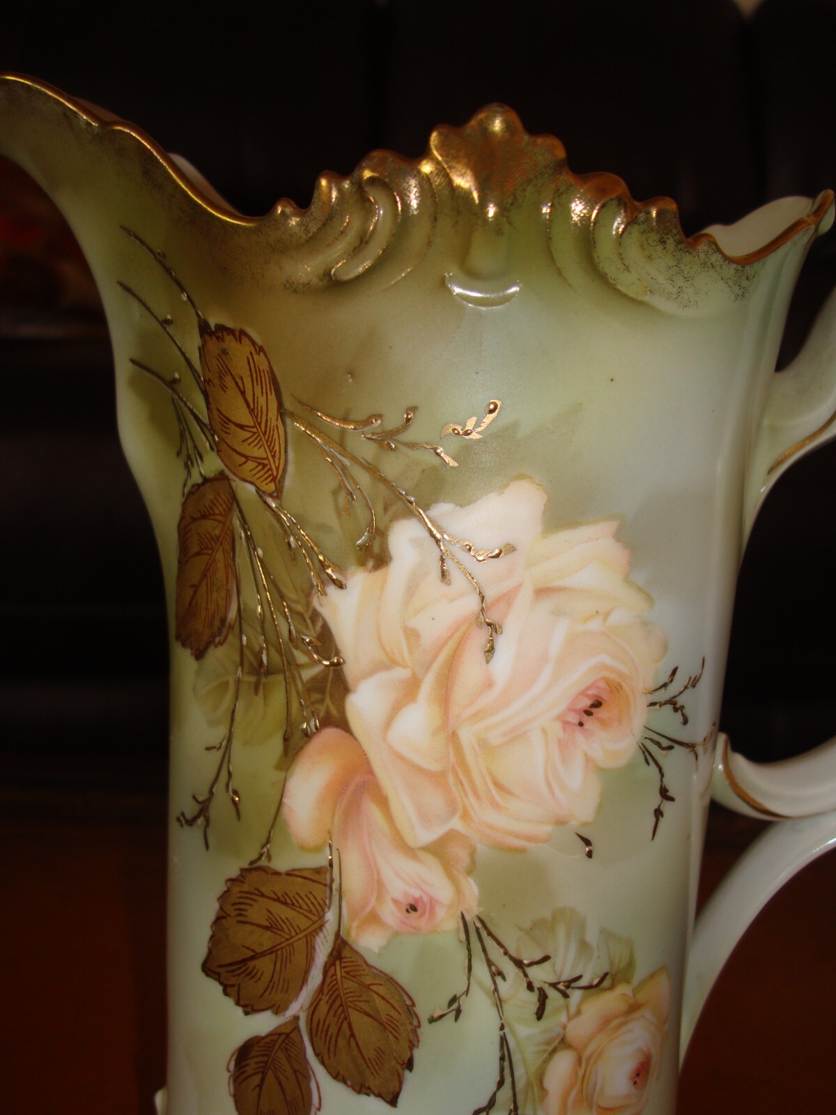 UNMARKED R.S. GERMANY PITCHER VASE TANKARD, ROSES & GOLD 10″