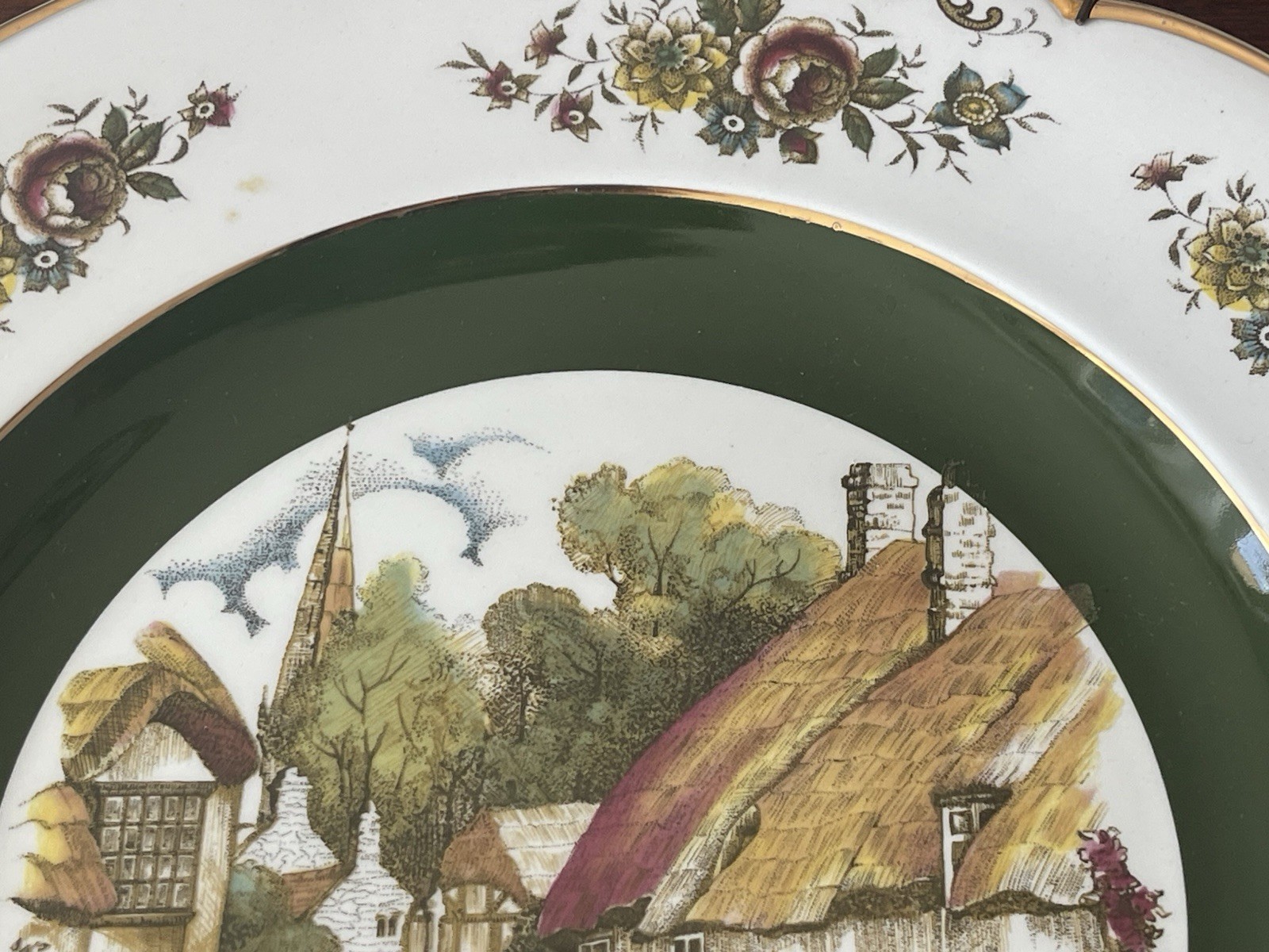 Vintage Ascot Wood & Sons English Village Wall Plates Green Rim Set of 2